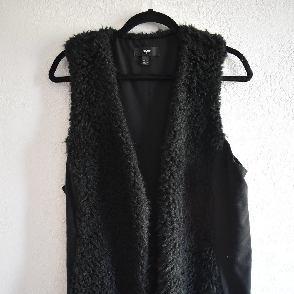 MOSSIMO Black Fluffy Vest